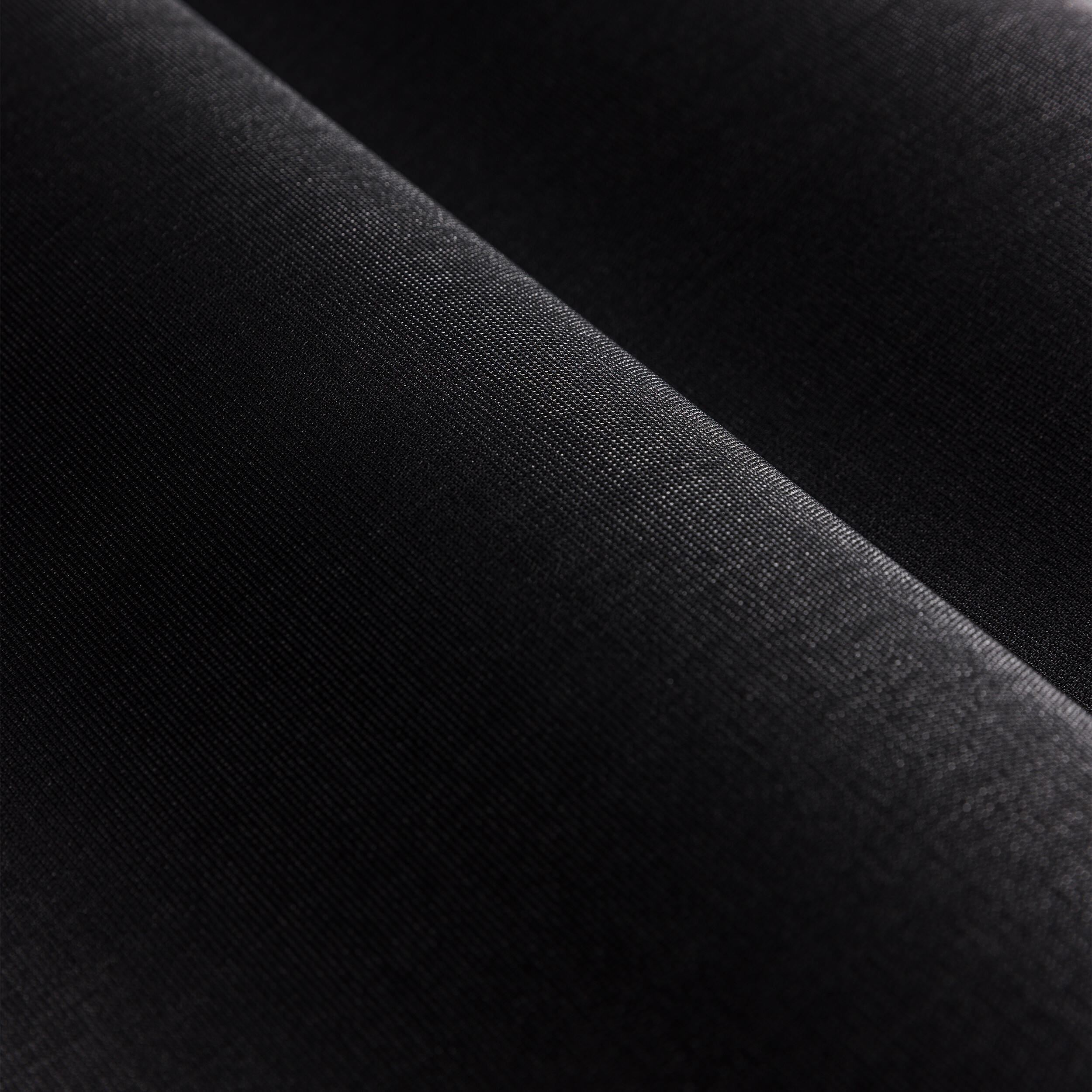 MERMET VISUAL 2000x2000 01 Black